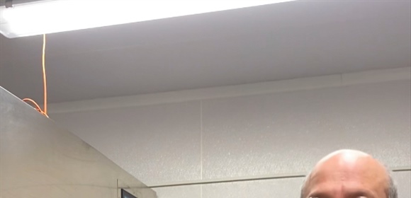 Buffonis Haussalami frisch vom Reifeschrank
